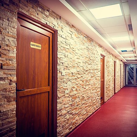 Perla Hotel Slănic-Moldova Exteriör bild